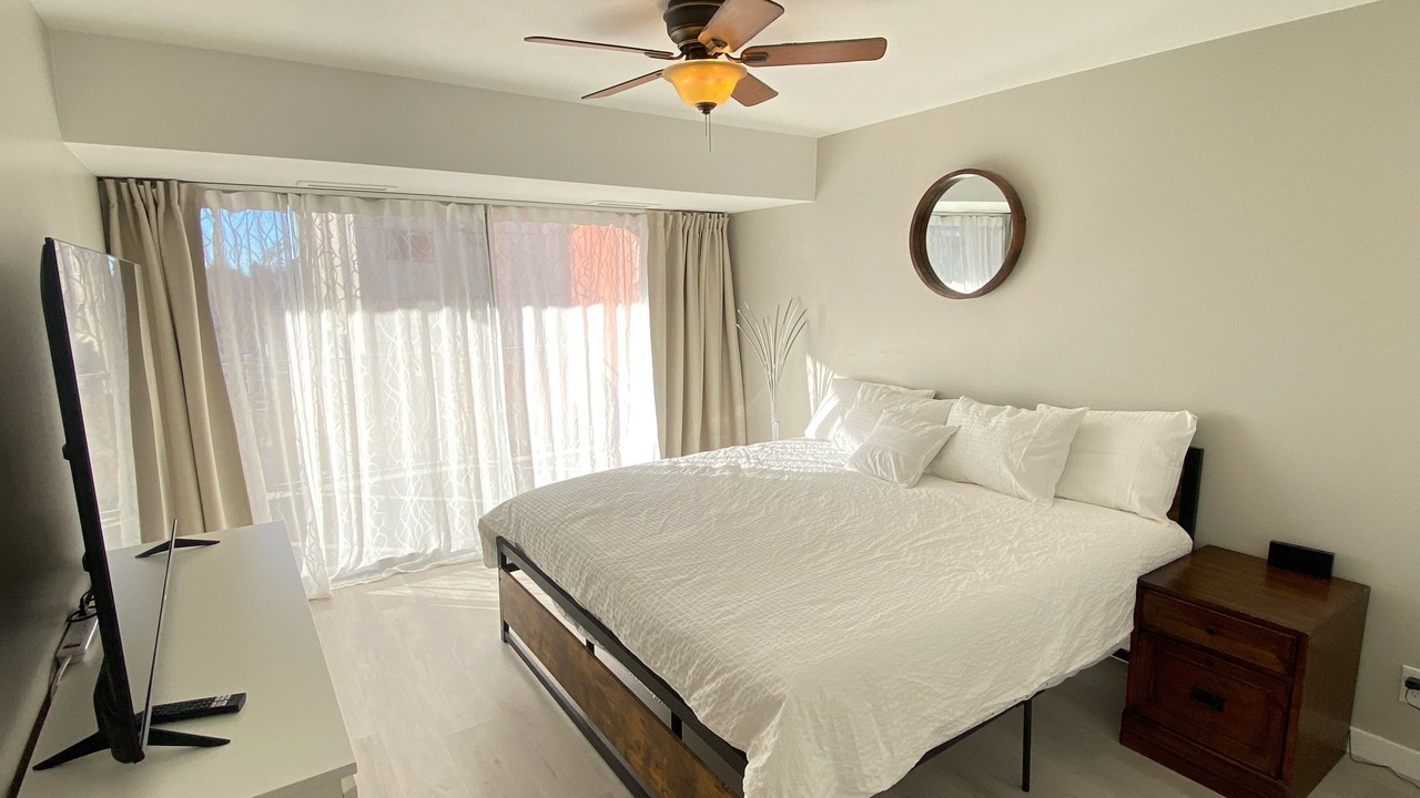 Photo of Bedroom in Hale