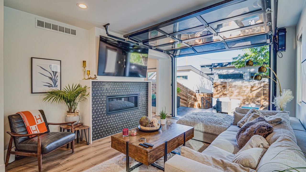 Photo of Livingroom in Sunnyside