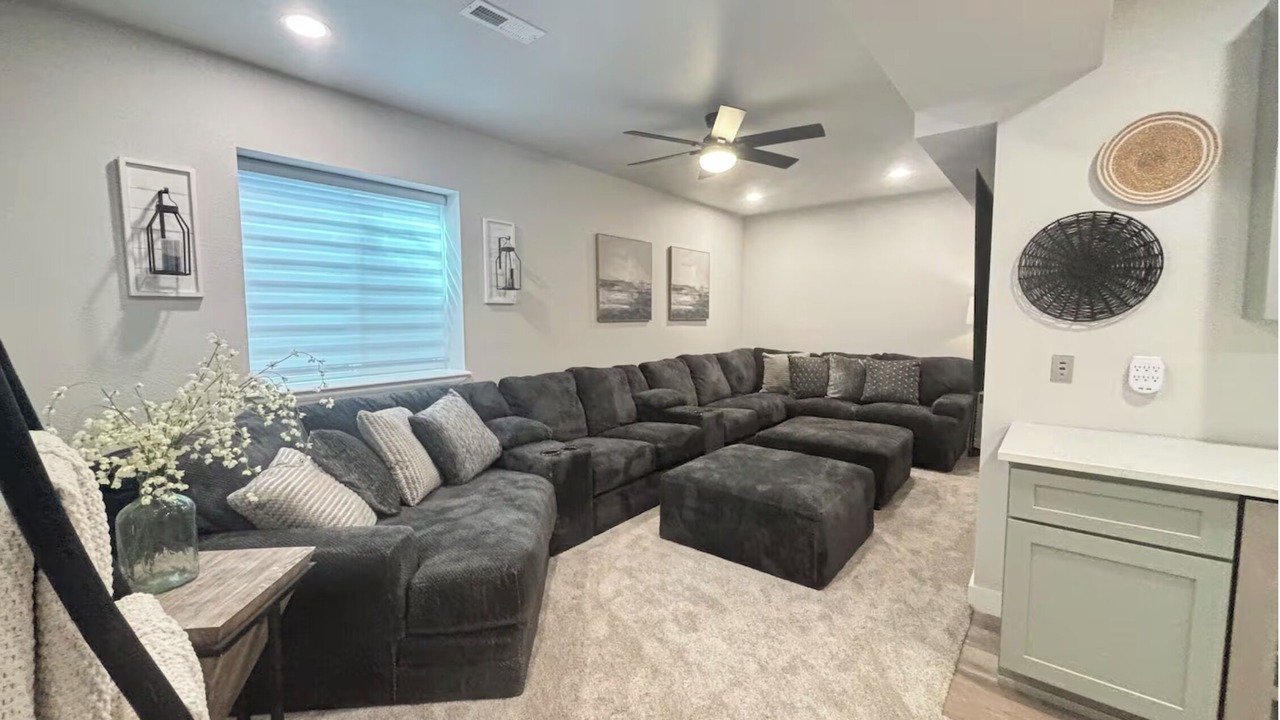 Photo of Livingroom in Centerra