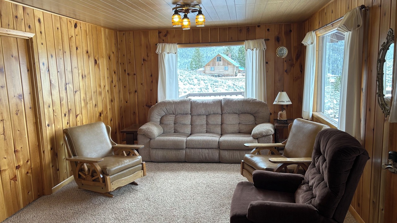 Photo of Livingroom in Almont