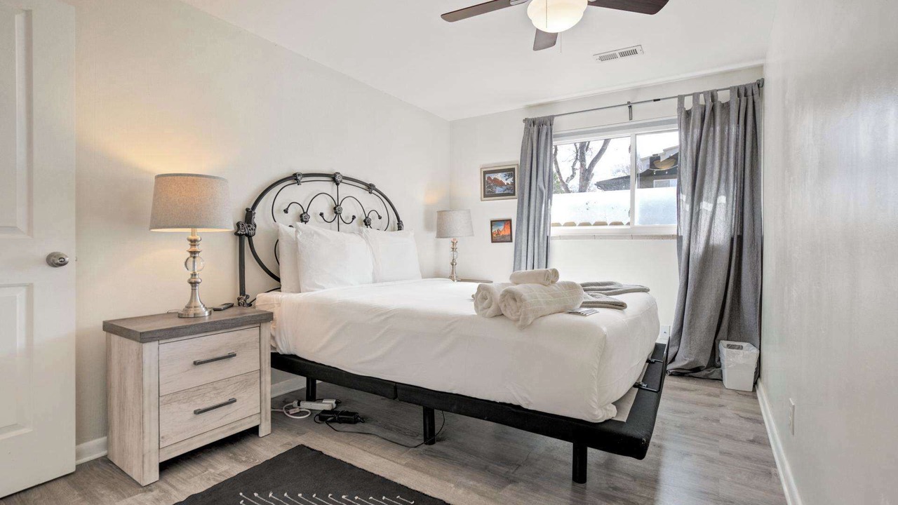 Photo of Bedroom in Broadmoor