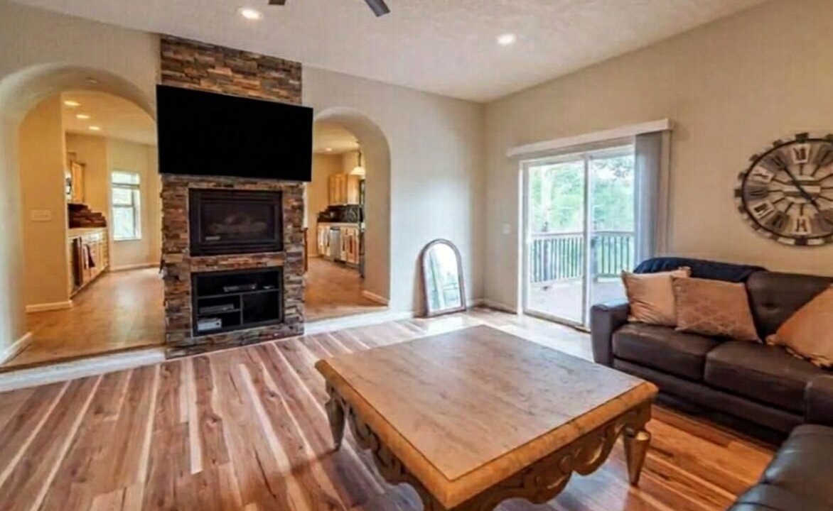 Photo of Livingroom in Michigan Hill