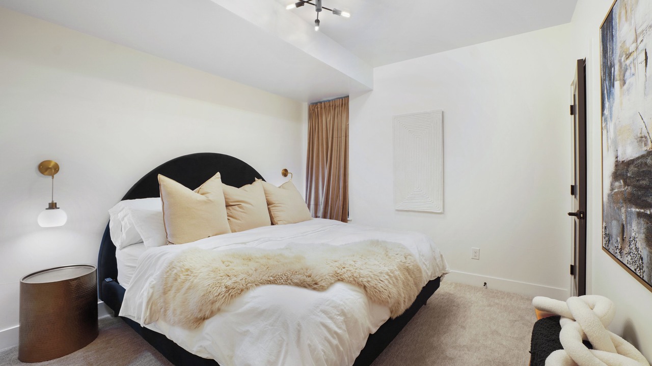 Photo of Bedroom in Curtis Park