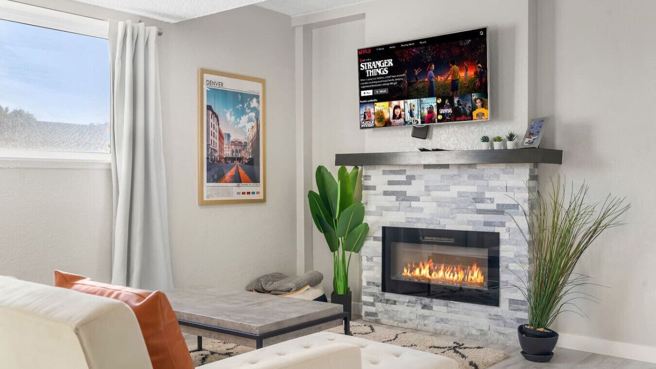 Photo of Livingroom in Dupont