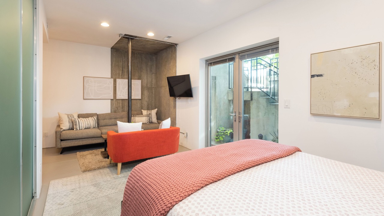 Photo of Bedroom in Curtis Park
