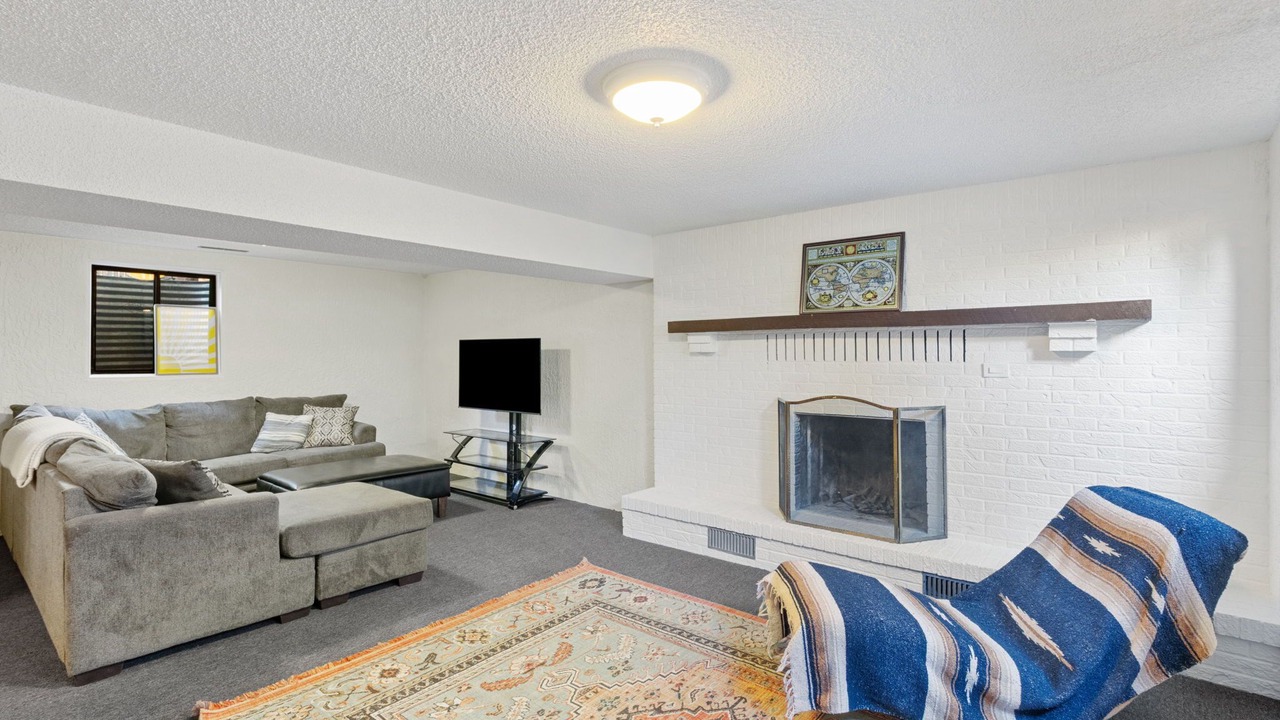 Photo of Livingroom in Northeast Colorado Springs