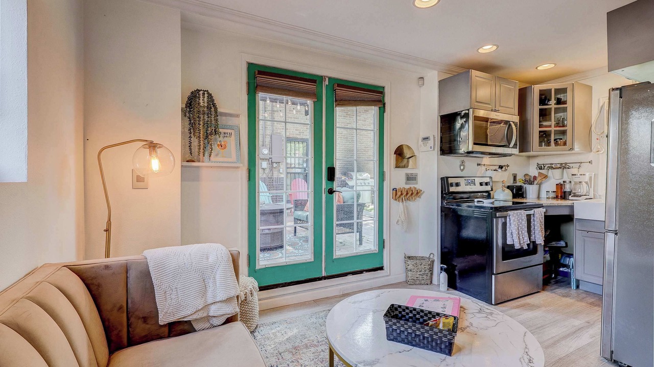 Photo of Livingroom in Washington Park West