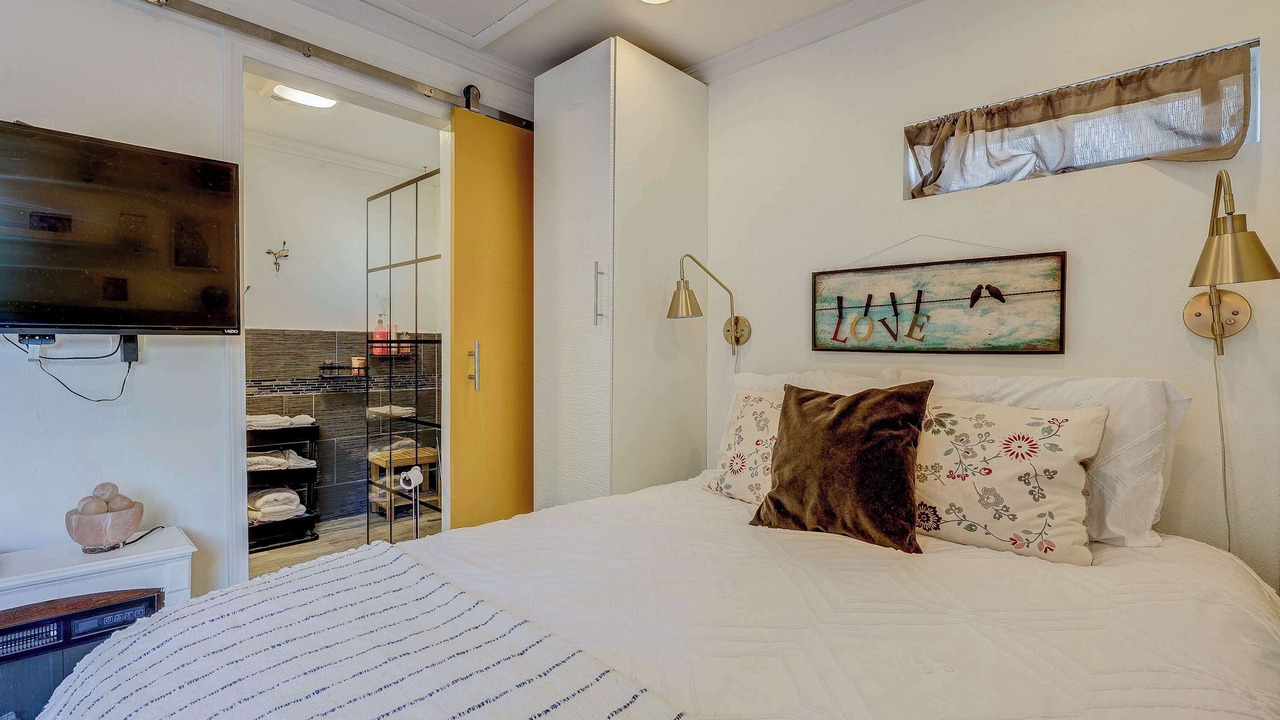 Photo of Bedroom in Washington Park West