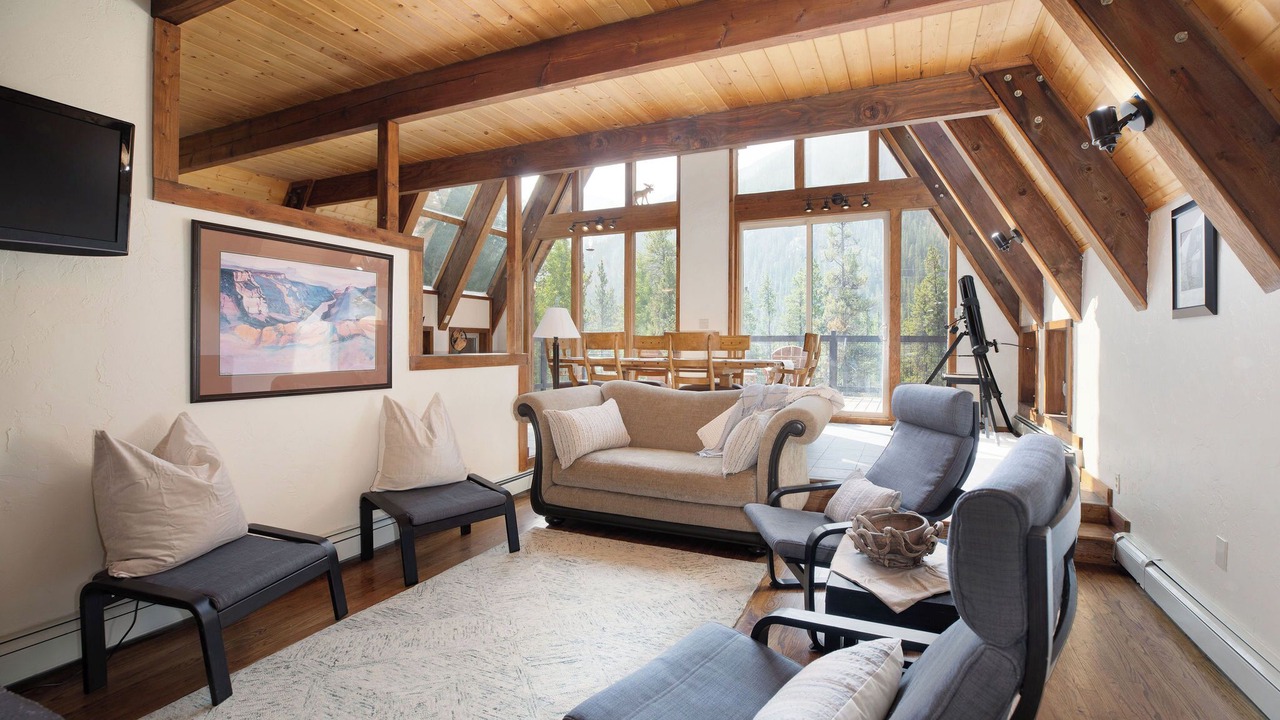 Photo of Bedroom in Twin Lakes