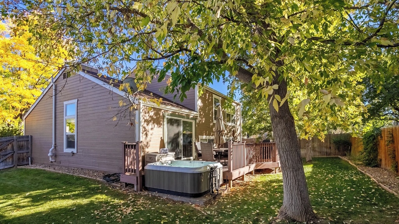 Photo of Outdoor in Foothill Green