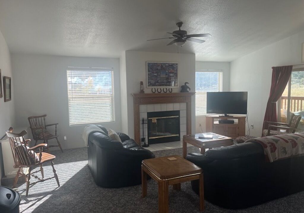 Photo of Livingroom in South Fork