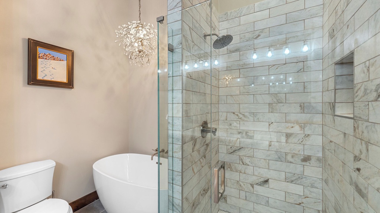 Photo of Bathroom in Lakeside Village