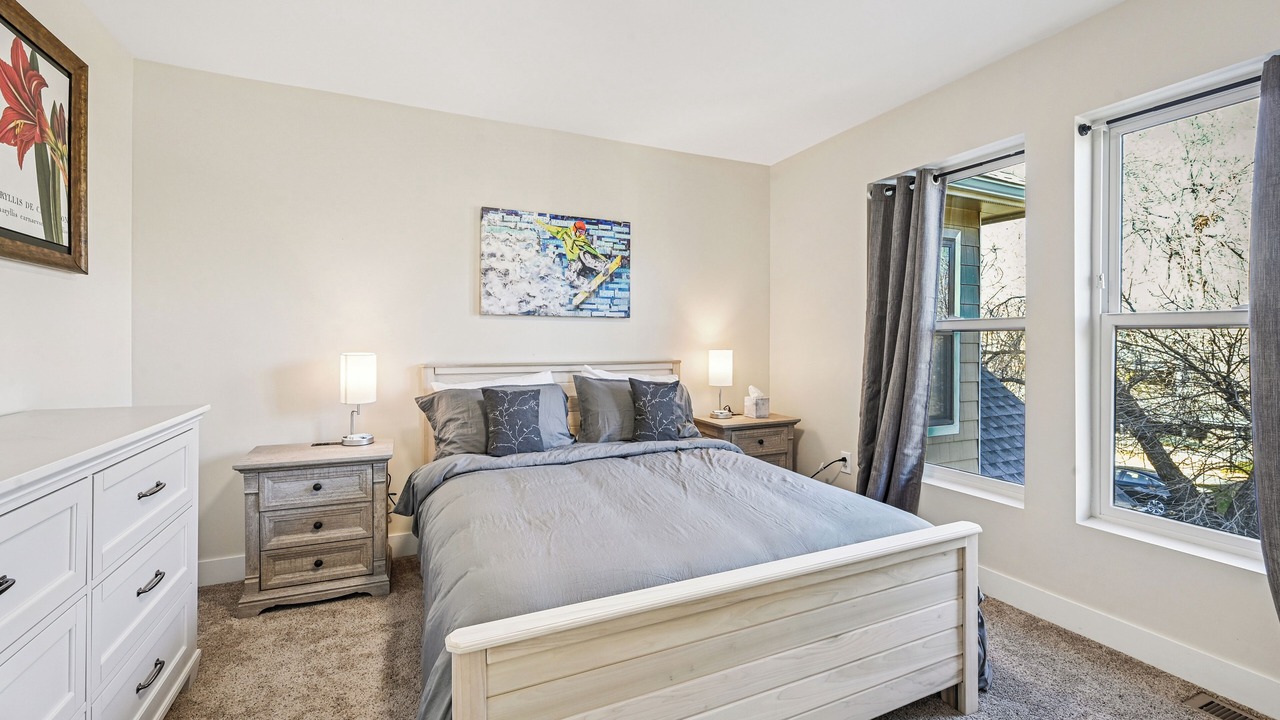 Photo of Bedroom in Curtis Park