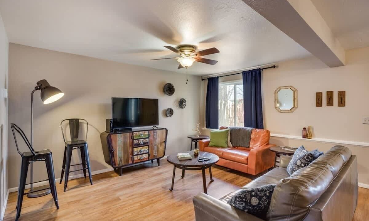Photo of Livingroom in Martinez Park