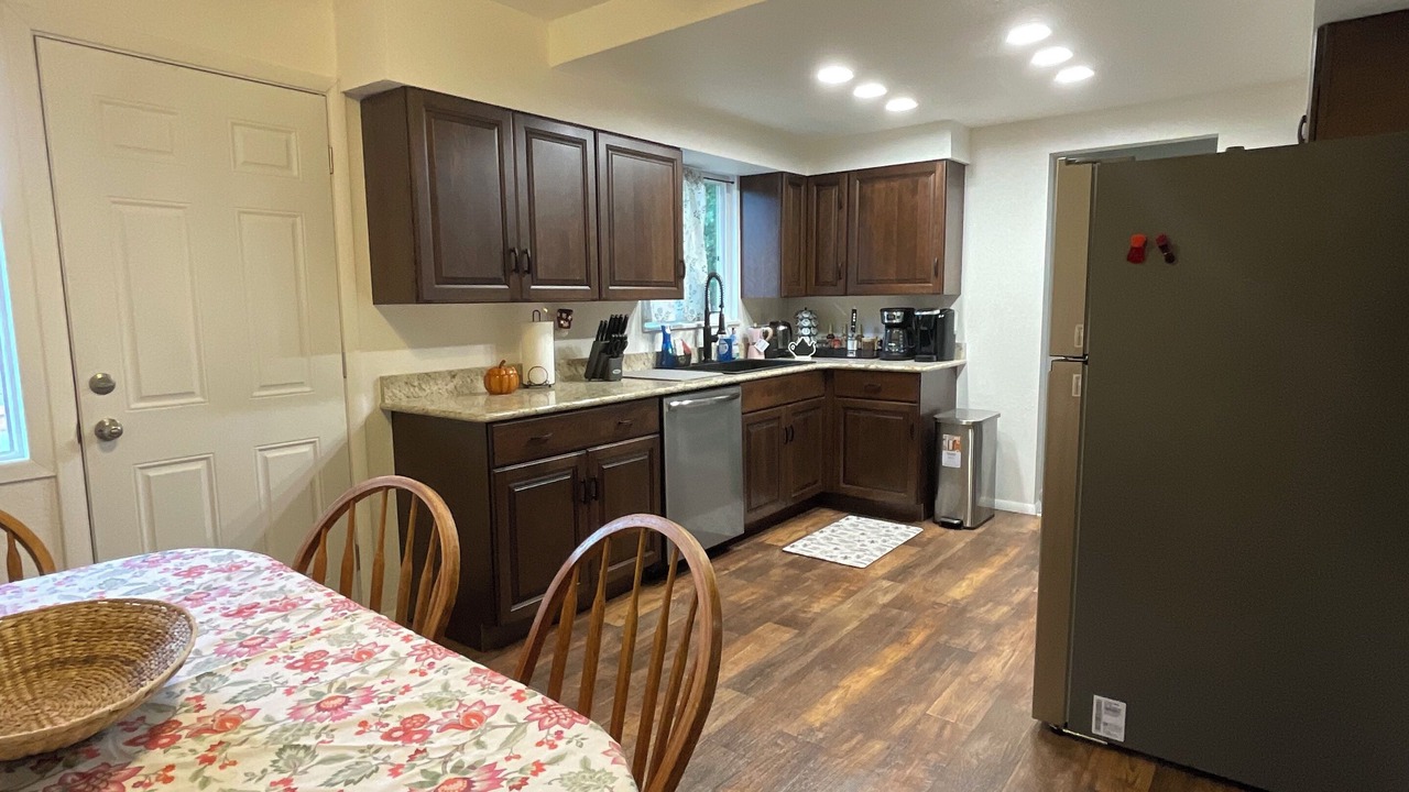 Photo of Kitchen in Security-Widefield