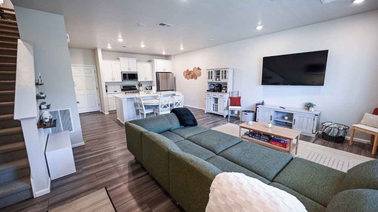 Photo of Livingroom in Aurora