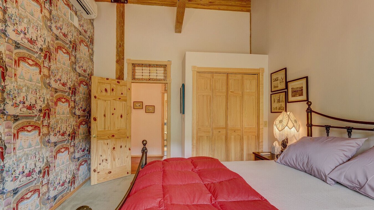 Photo of Bedroom in Basalt