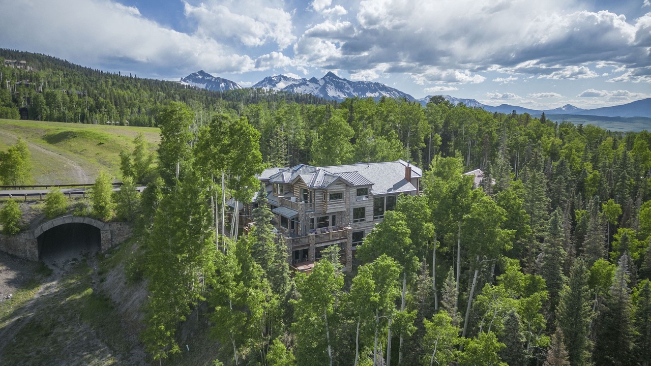 Photo of Outdoor in Mountain Village