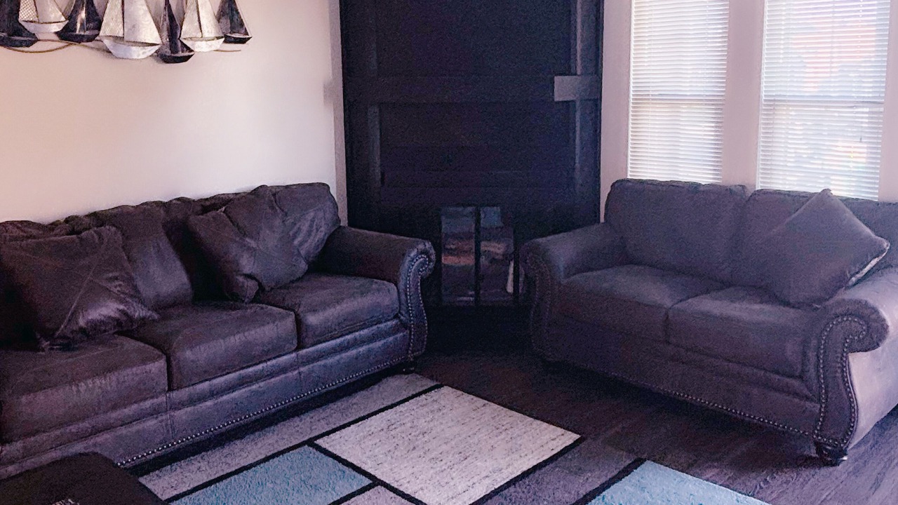 Photo of Livingroom in Prides Crossing