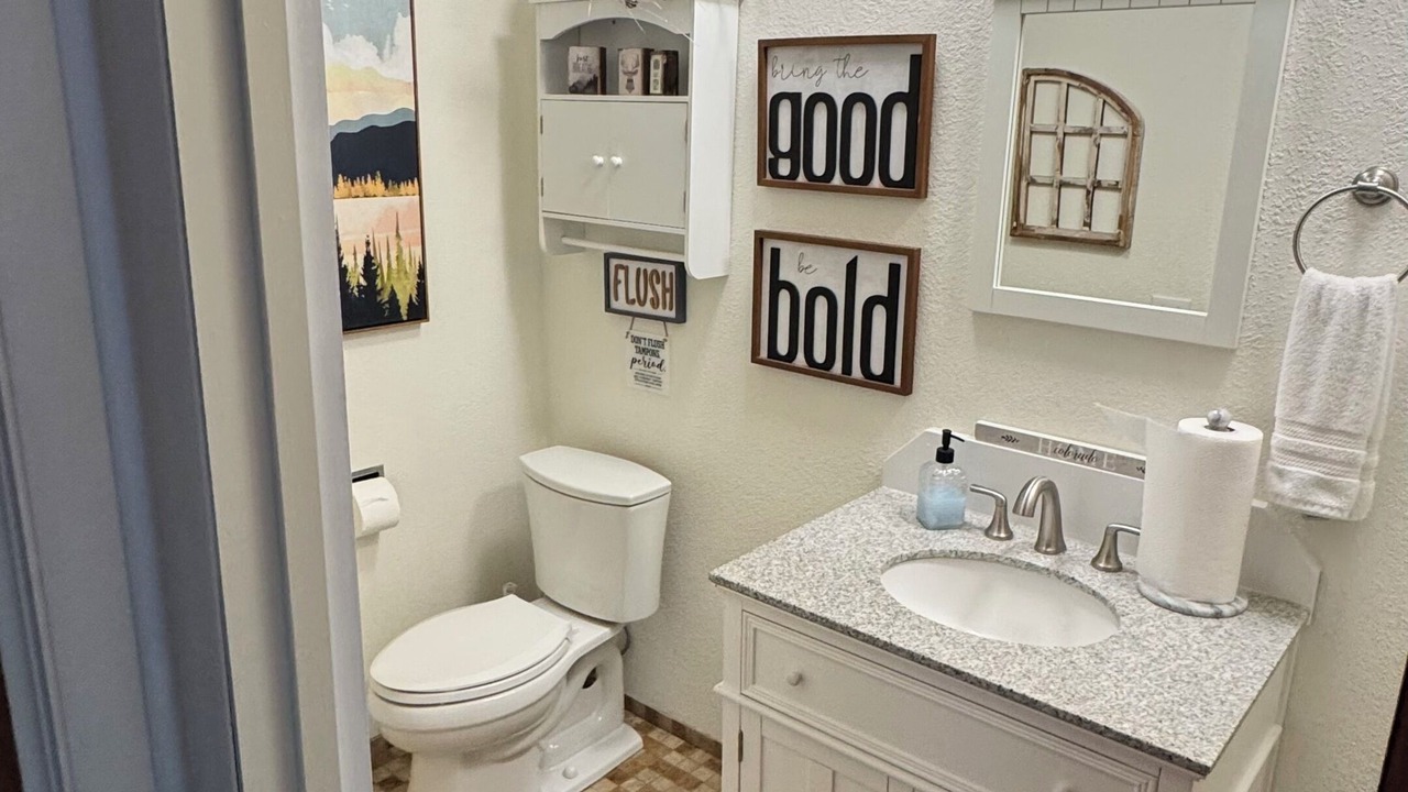 Photo of Bathroom in Ponderosa Pines