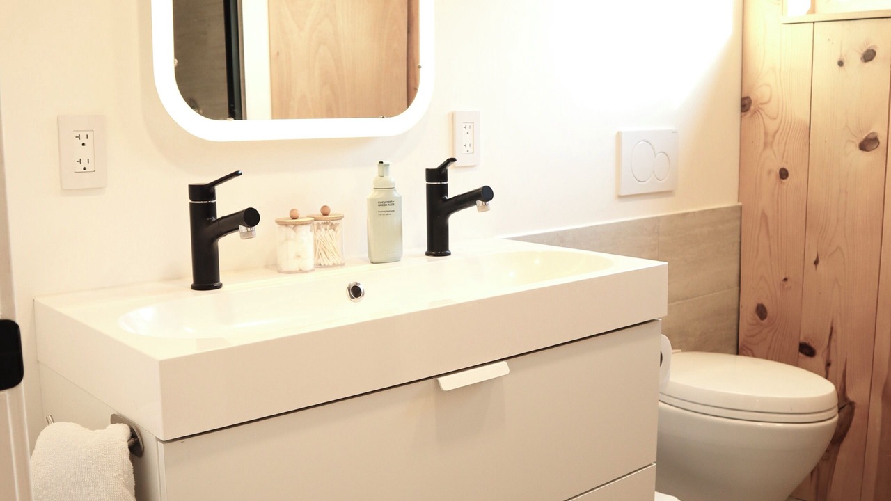 Photo of Bathroom in Larkspur