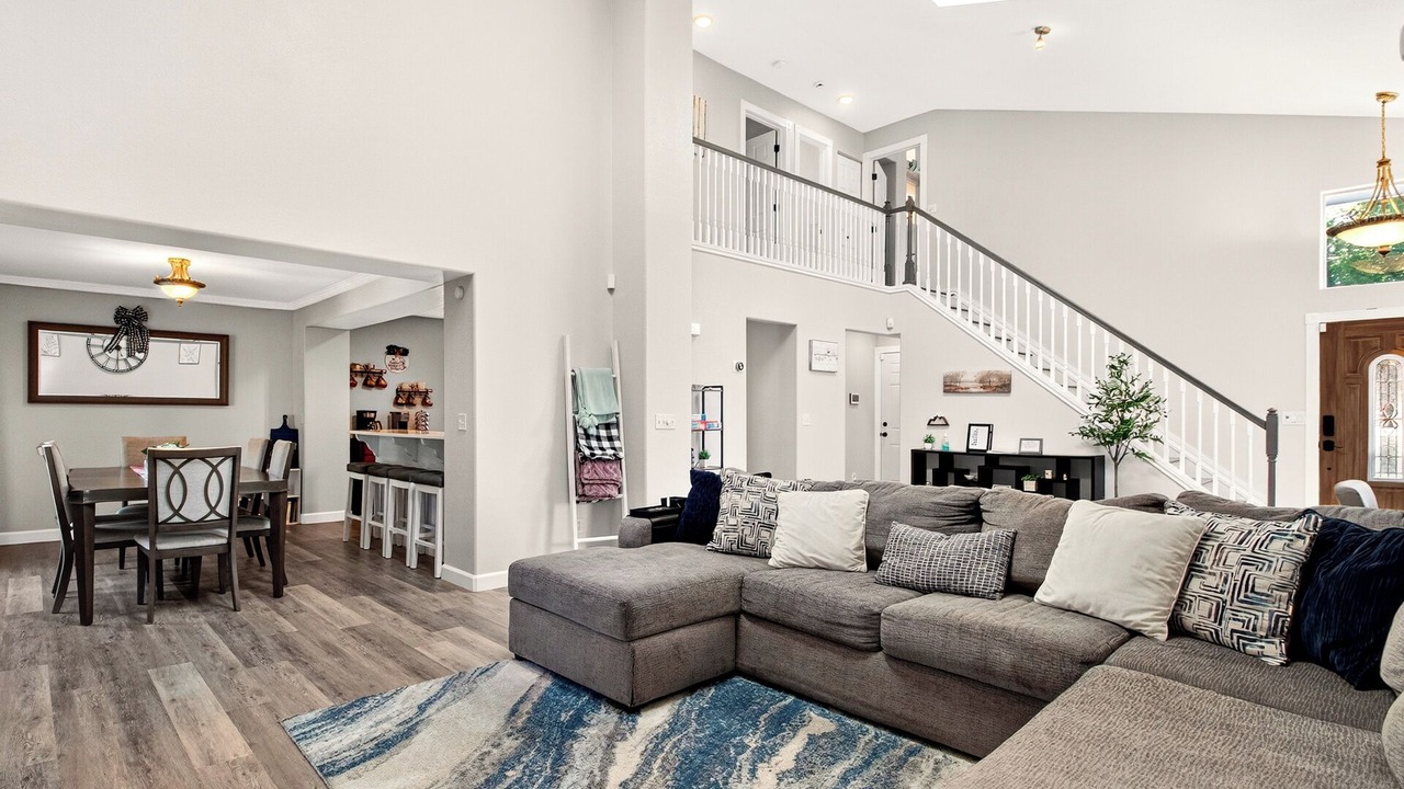 Photo of Livingroom in Stetson Hills