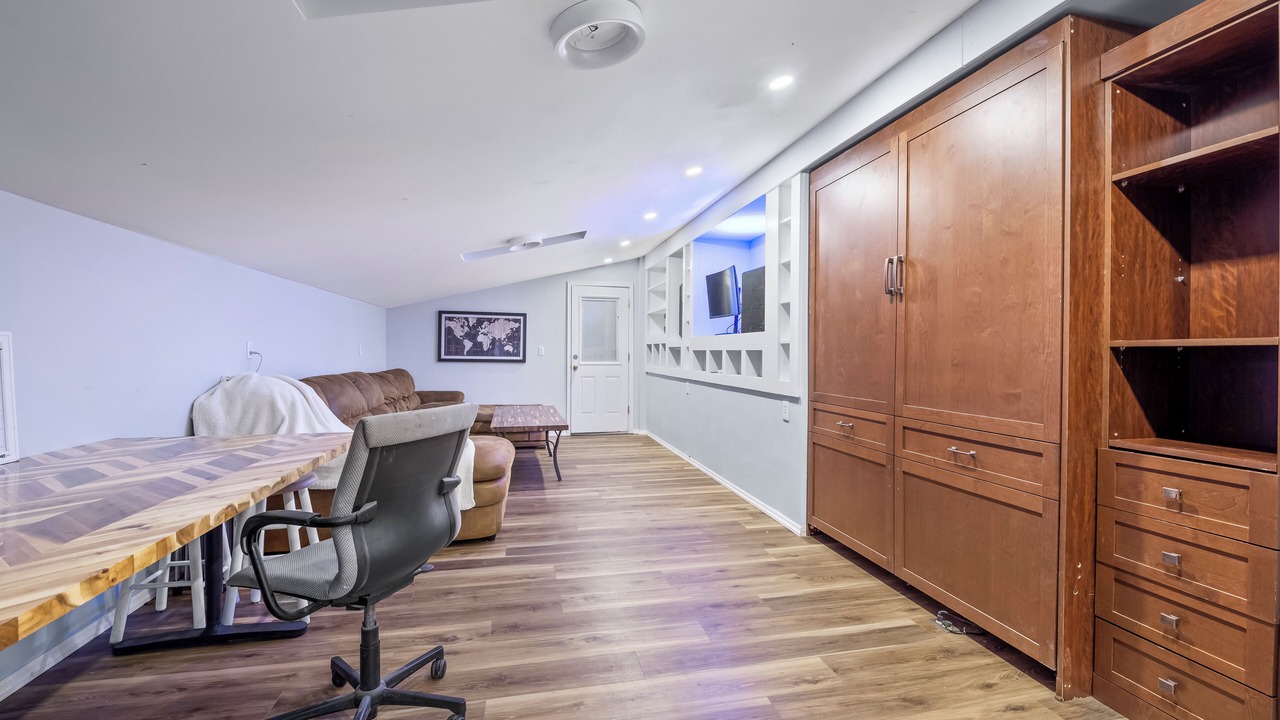 Photo of Livingroom in Englewood