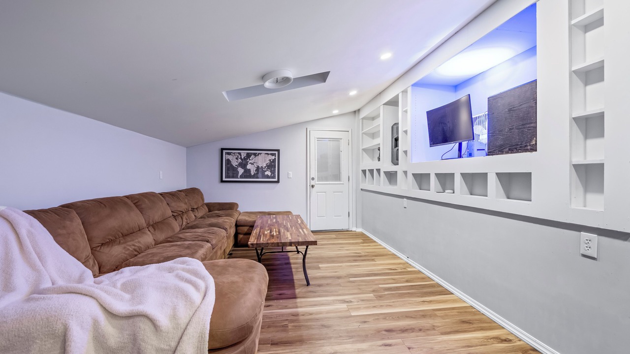 Photo of Livingroom in Englewood