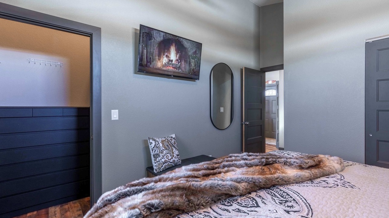 Photo of Bedroom in Silver Cliff