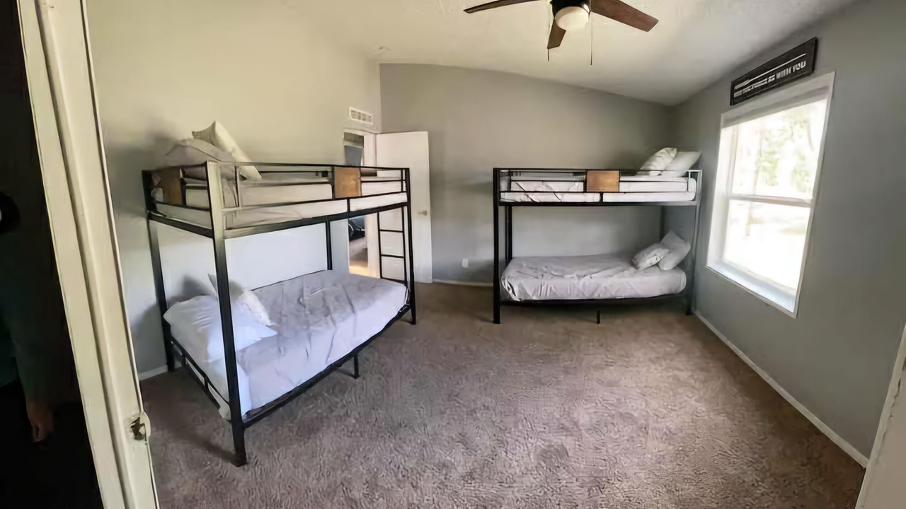 Photo of Bedroom in Larkspur