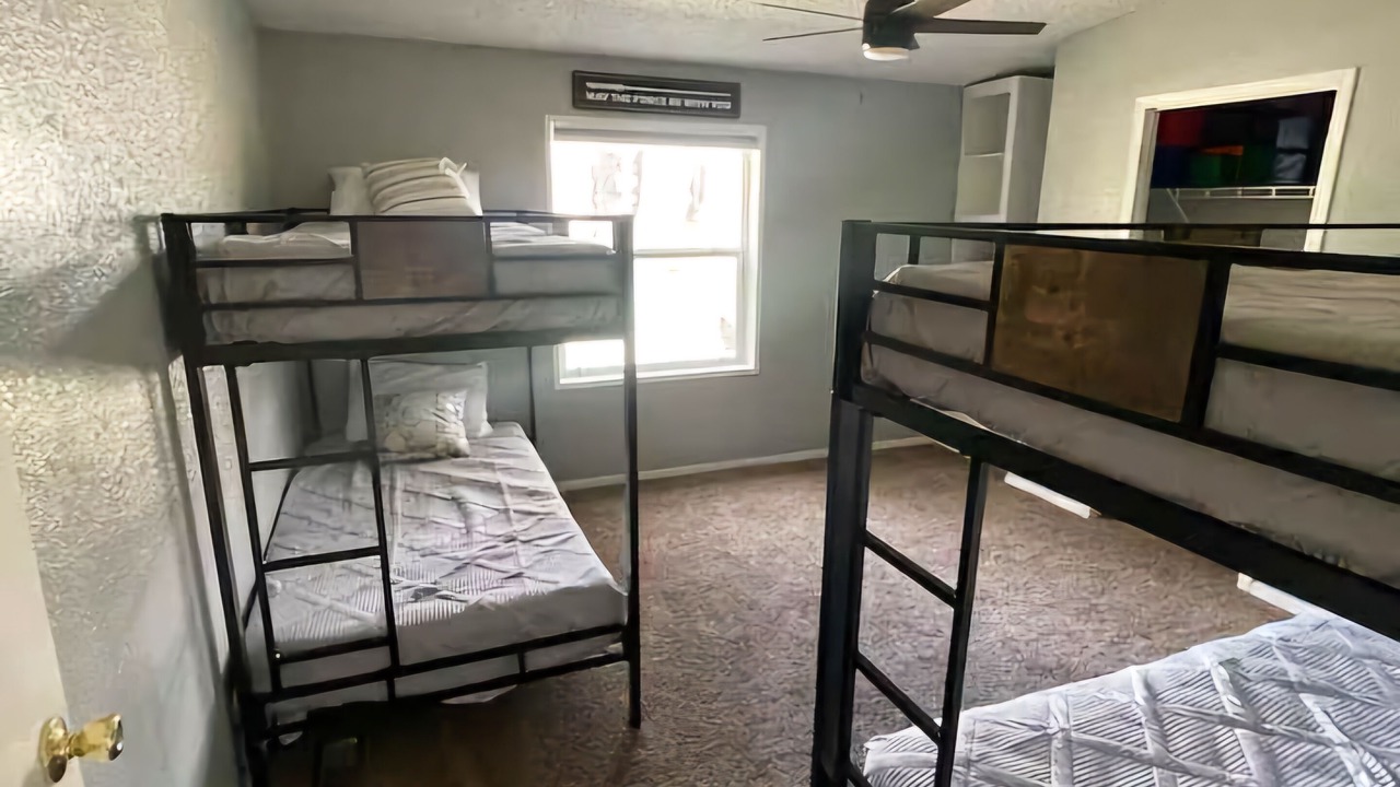 Photo of Bedroom in Larkspur
