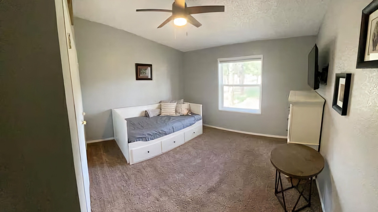 Photo of Bedroom in Larkspur
