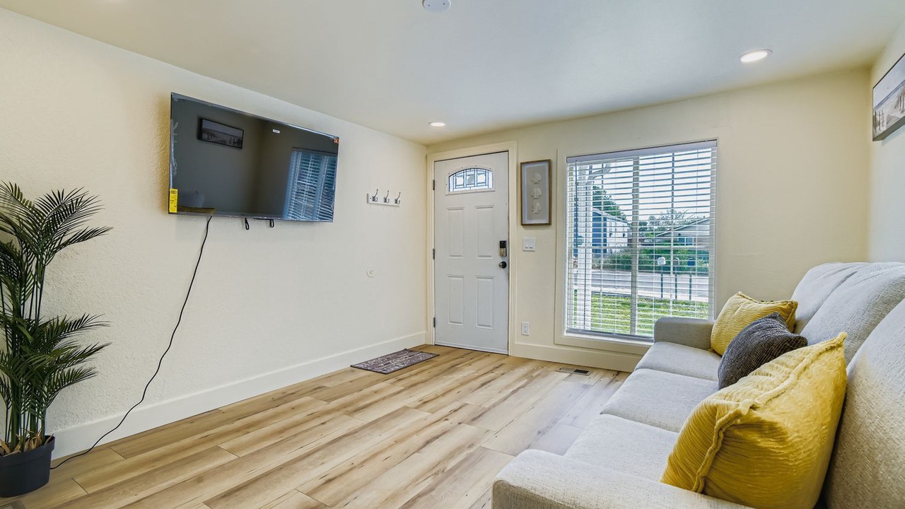Photo of Livingroom in Berkley