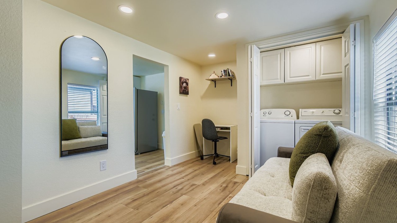 Photo of Livingroom in Berkley