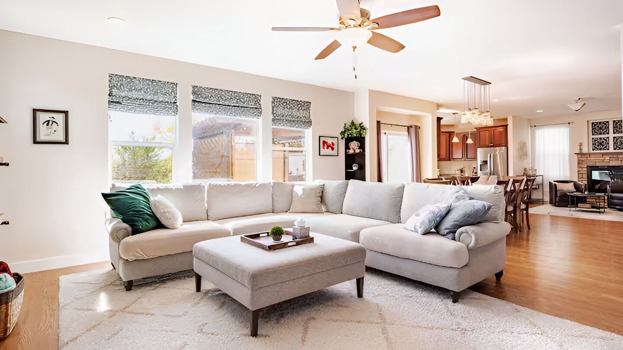 Photo of Livingroom in Lakewood
