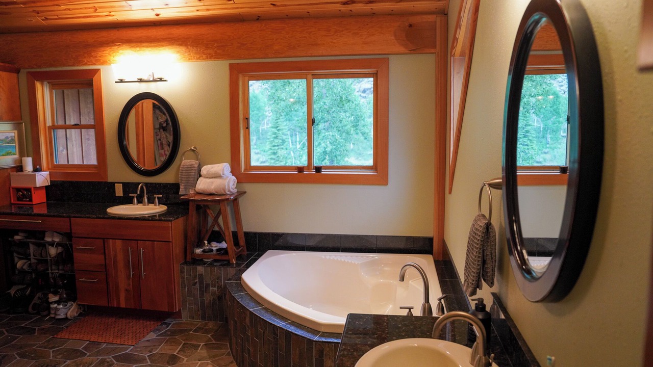 Photo of Bathroom in Ohio City