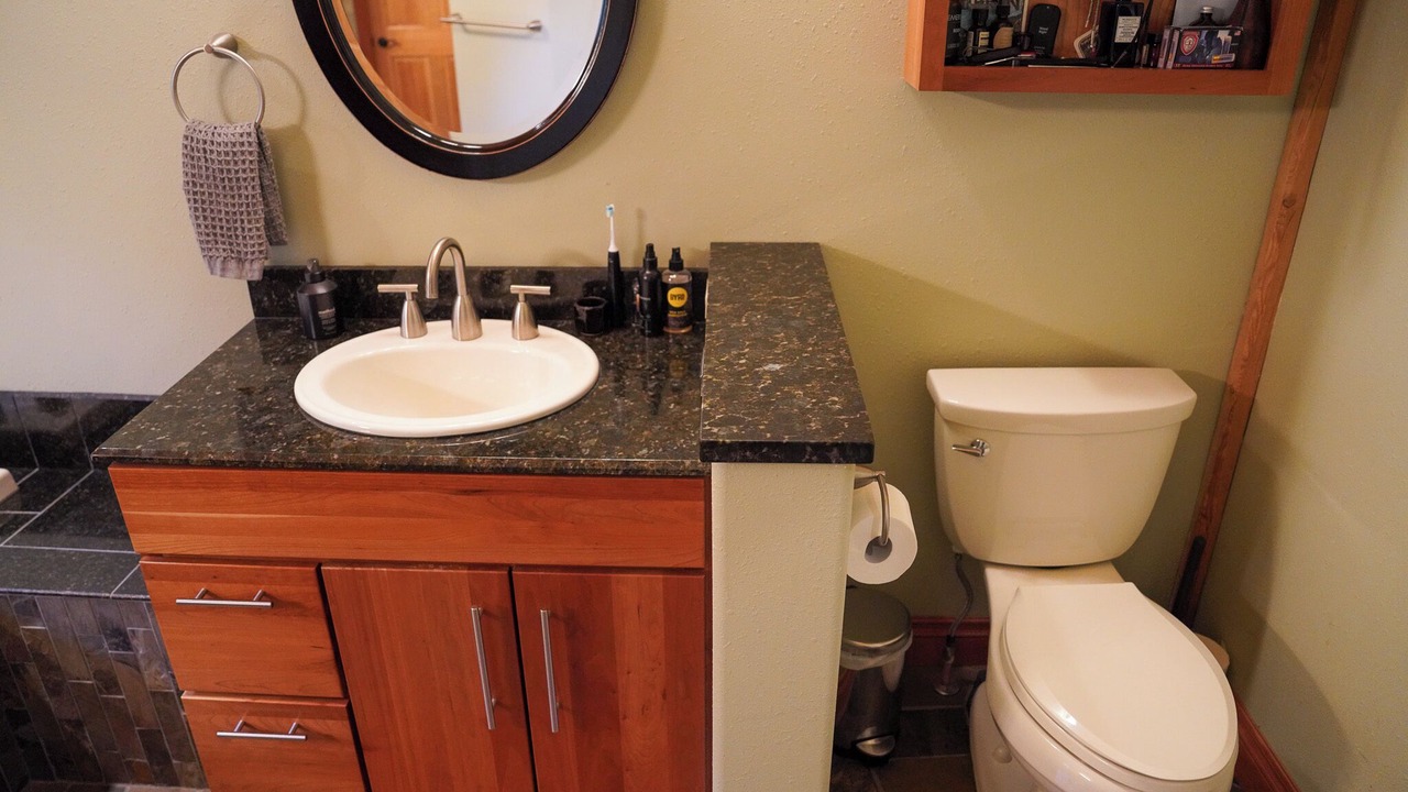 Photo of Bathroom in Ohio City