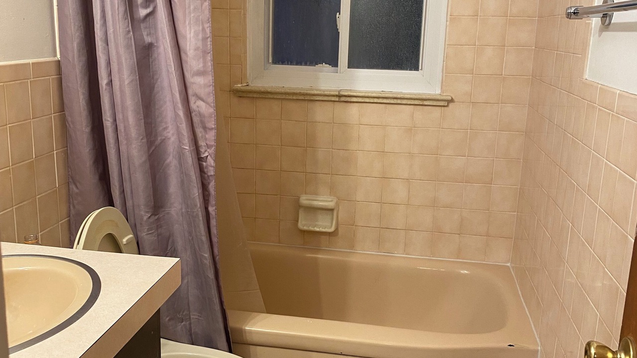 Photo of Bathroom in Jewell Heights - Hoffman Heights