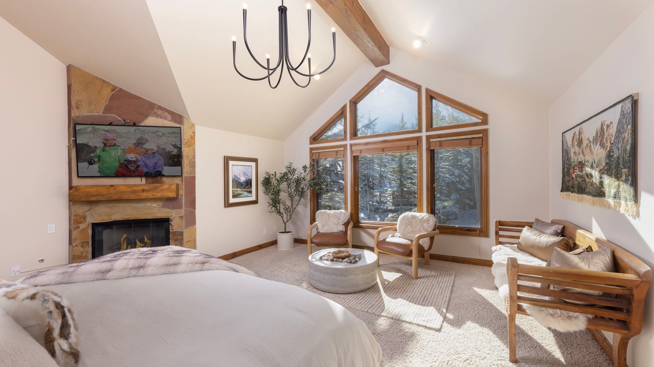 Photo of Bedroom in Four O'Clock
