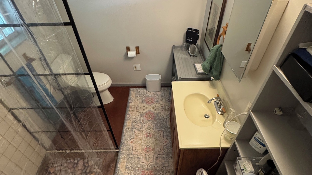 Photo of Bathroom in University Park