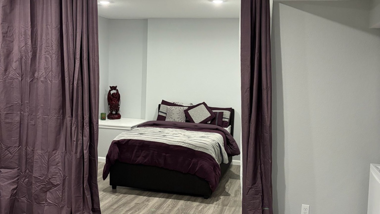 Photo of Bedroom in Castle Pines North