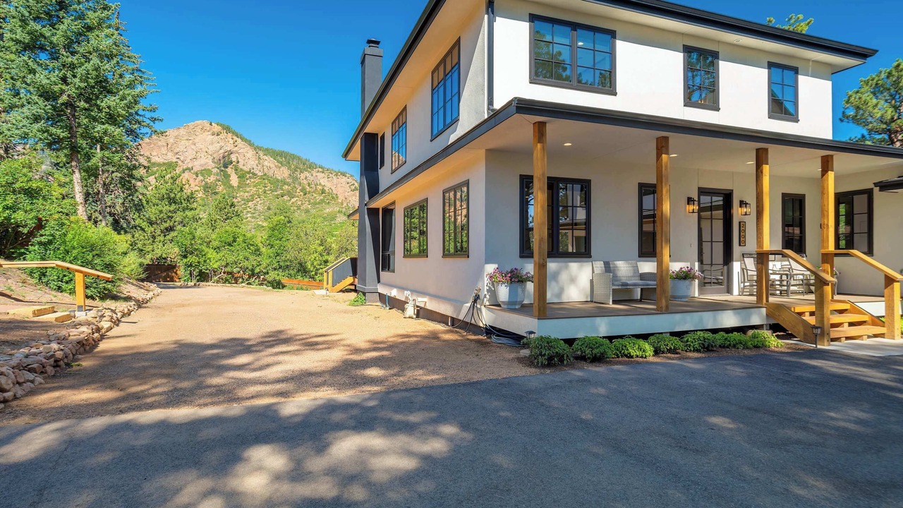 Photo of Outdoor in Broadmoor