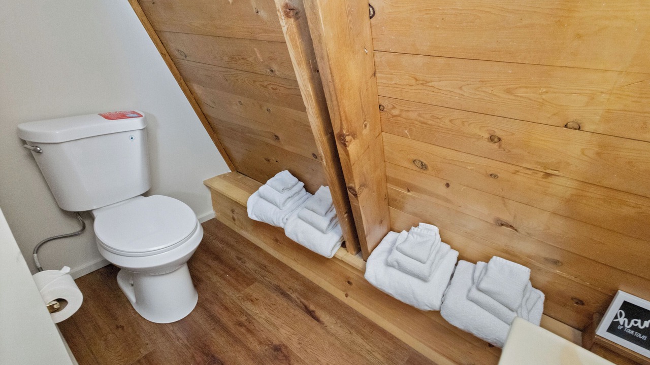 Photo of Bathroom in Red River