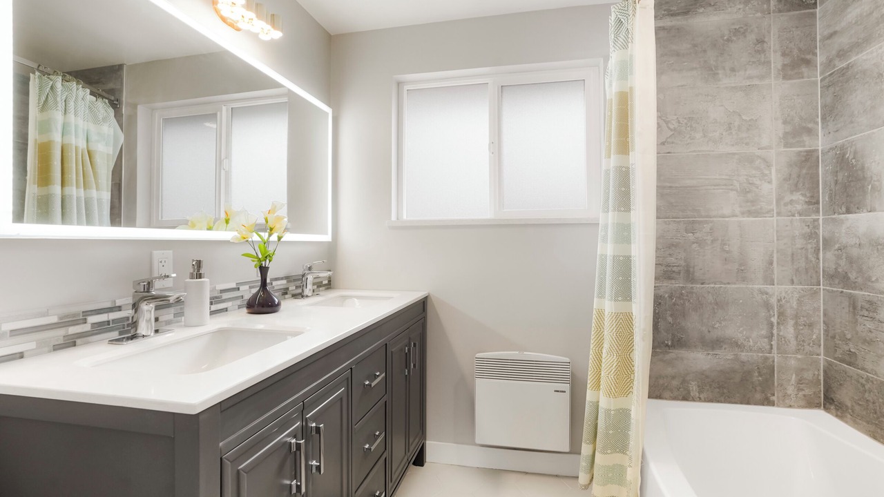 Photo of Bathroom in Scenic Heights