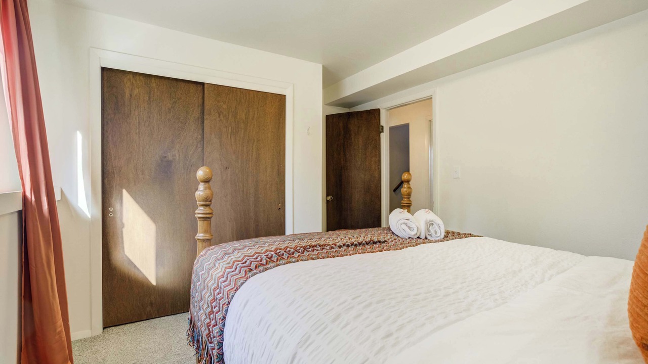 Photo of Bedroom in Pleasant Valley