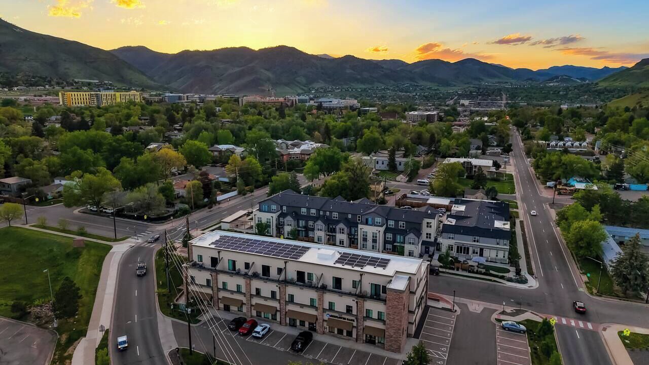 Photo of Outdoor in Golden