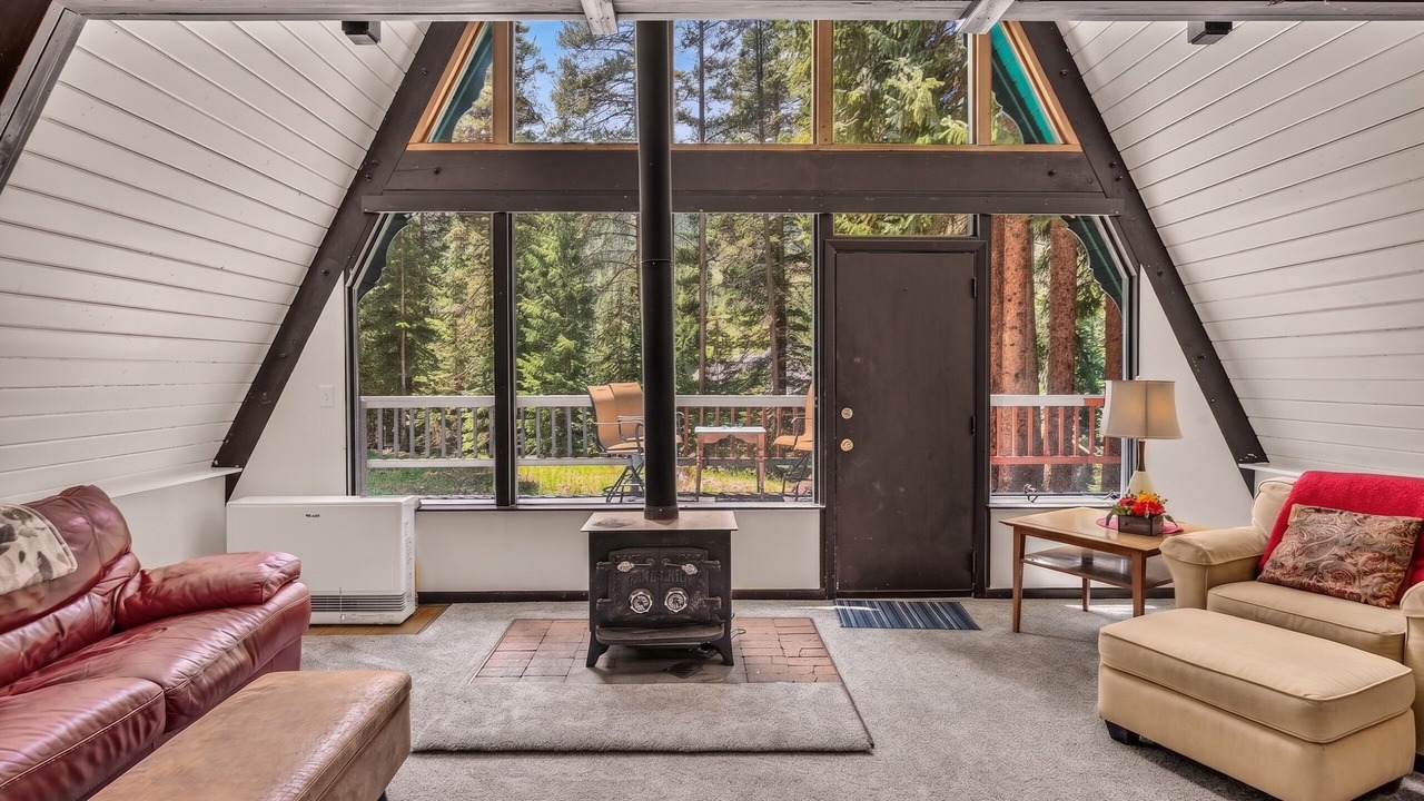 Photo of Livingroom in Blue River