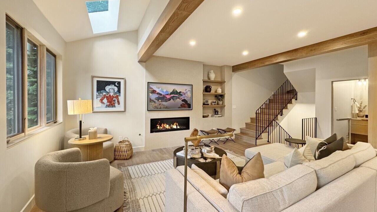 Photo of Livingroom in Vail