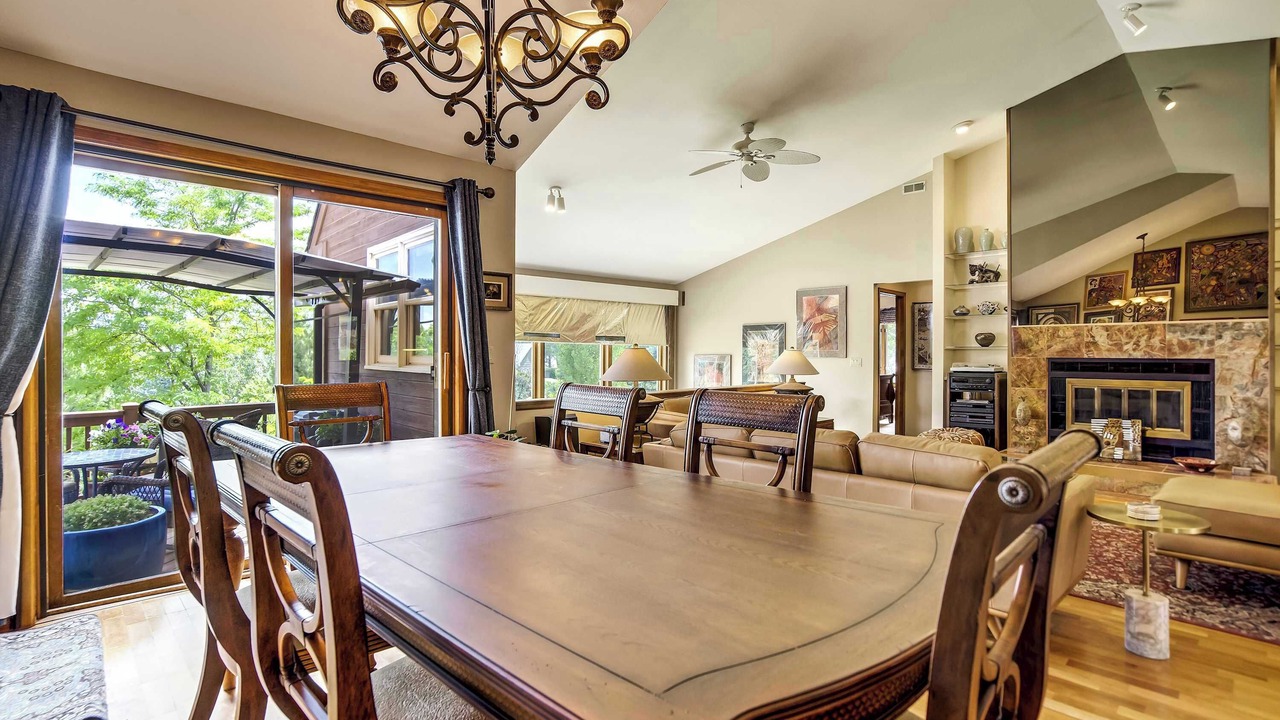 Photo of Livingroom in Mountain Shadows