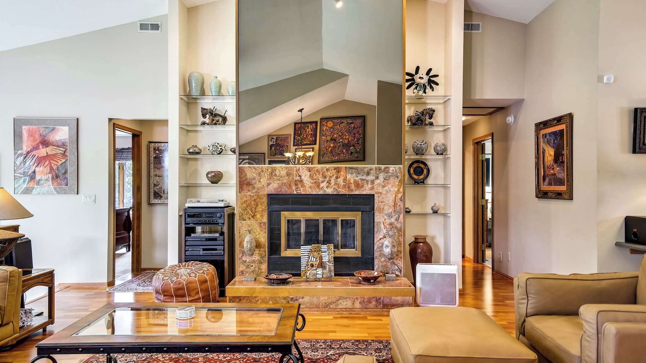 Photo of Livingroom in Mountain Shadows